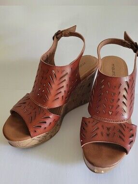 Maurices Womens Brown Laser Cut Cork Platform Wedge Sandals Size 7M Boho Y2K